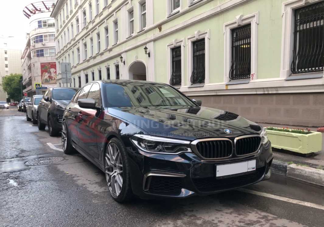 BMW 5 SERIES на 21" дисках Rohana RFX10 Brushed Titanium фото 1